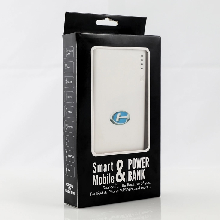 Black and white power bank packaging box after dust and spot removal, highlighting a polished surface.