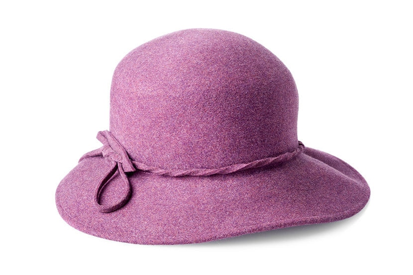 Duplicating the background layer in Photoshop for product image editing.